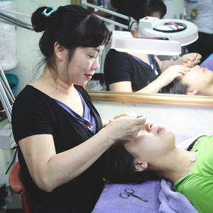 Trung tâm chăm sóc sắc đẹp Hồng Vân - Cơ sở 1-3