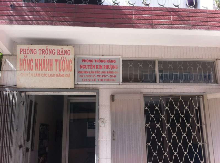 Phòng Trồng răng - NC. Hồng Khánh Tường & NC. Nguyễn Kim Phượng