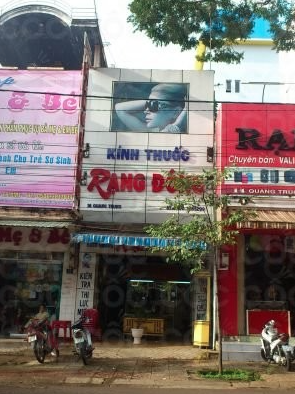 KÍNH THUỐC RẠNG ĐÔNG - YS. TRẦN NGỌC LAN HƯƠNG