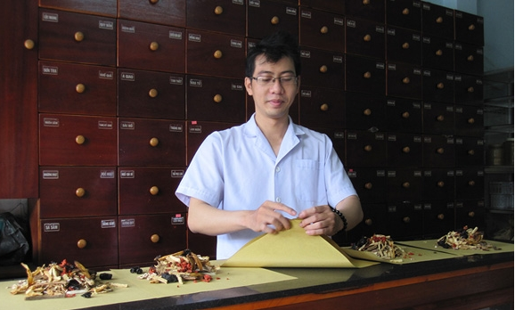 Phòng khám Đông y Trường Sinh Đường - BS. Trương Hồng Quốc
