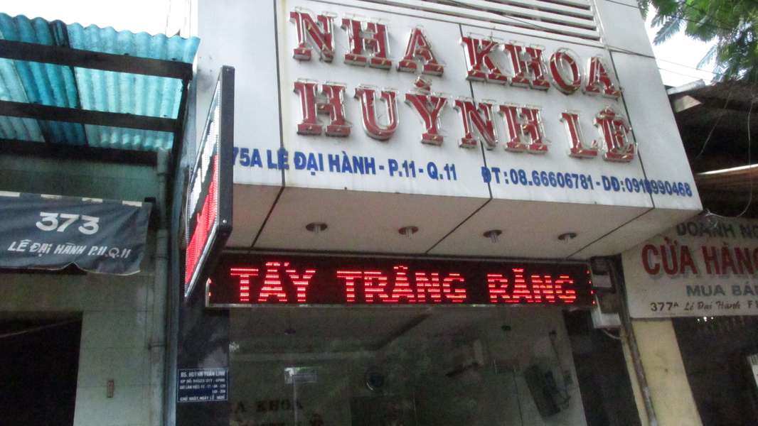 Nha khoa Huỳnh Lê