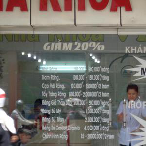 Nha khoa Việt Mỹ - BS. Trần Trương Dáng Quyên