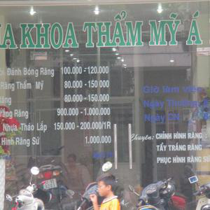 Nha Khoa Á Đông - BS. Trần Vũ Lạc